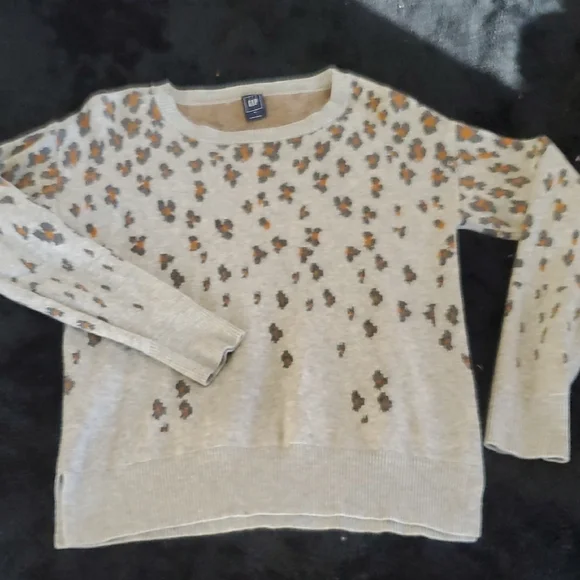 Leopard Print Sweater - Picture 1 of 6